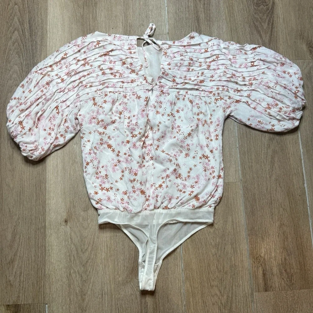 Free People Dessa Floral Pink Puff Sleeves Bodysuit‎ Small